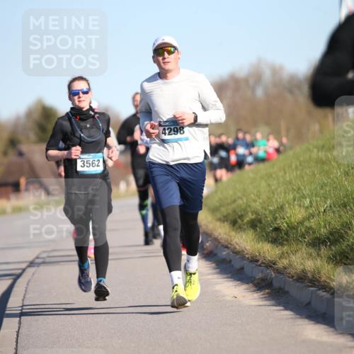 06.04.2025 - 44. Internationalen Wilhelmsburger Insellauf Jannik Wohlers http://msf.ph/oto/7609723 06.04.2025 09:24:05 Laufen 3562, 4298, 5052 meine-sportfotos.de