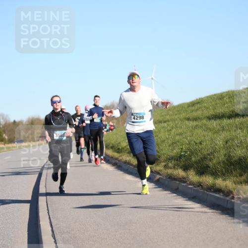 06.04.2025 - 44. Internationalen Wilhelmsburger Insellauf Jannik Wohlers http://msf.ph/oto/7609747 06.04.2025 09:24:07 Laufen 3562, 4298 meine-sportfotos.de