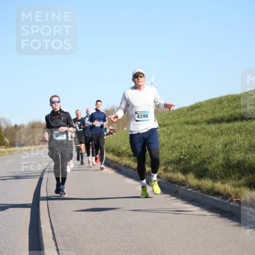 06.04.2025 - 44. Internationalen Wilhelmsburger Insellauf Jannik Wohlers http://msf.ph/oto/7609750 06.04.2025 09:24:07 Laufen 3562, 4298 meine-sportfotos.de
