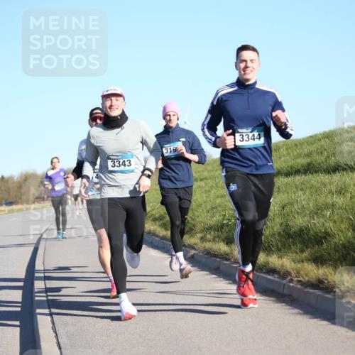 06.04.2025 - 44. Internationalen Wilhelmsburger Insellauf Jannik Wohlers http://msf.ph/oto/7609789 06.04.2025 09:24:11 Laufen 319, 3343, 3344 meine-sportfotos.de