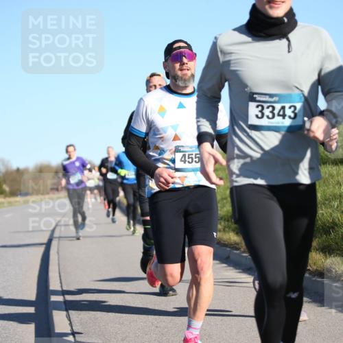 06.04.2025 - 44. Internationalen Wilhelmsburger Insellauf Jannik Wohlers http://msf.ph/oto/7609810 06.04.2025 09:24:12 Laufen 455, 3343 meine-sportfotos.de
