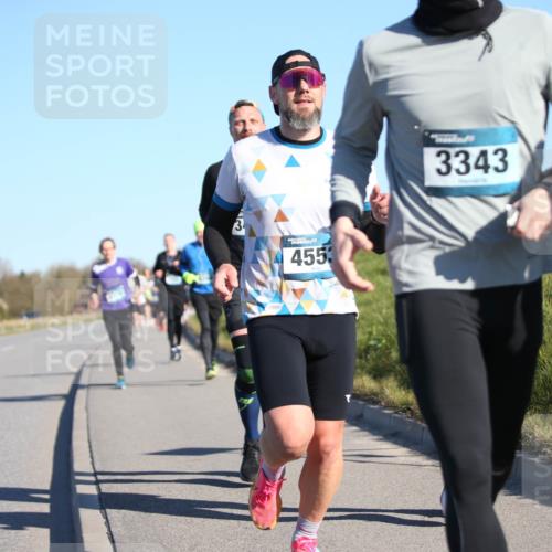 06.04.2025 - 44. Internationalen Wilhelmsburger Insellauf Jannik Wohlers http://msf.ph/oto/7609813 06.04.2025 09:24:12 Laufen 3, 455, 3343 meine-sportfotos.de