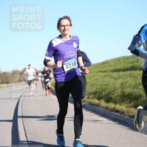 06.04.2025 - 44. Internationalen Wilhelmsburger Insellauf Jannik Wohlers http://msf.ph/oto/7609870 06.04.2025 09:24:16 Laufen 4310, 360 meine-sportfotos.de