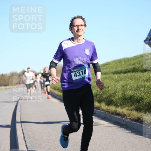 06.04.2025 - 44. Internationalen Wilhelmsburger Insellauf Jannik Wohlers http://msf.ph/oto/7609873 06.04.2025 09:24:16 Laufen 4310, 436 meine-sportfotos.de