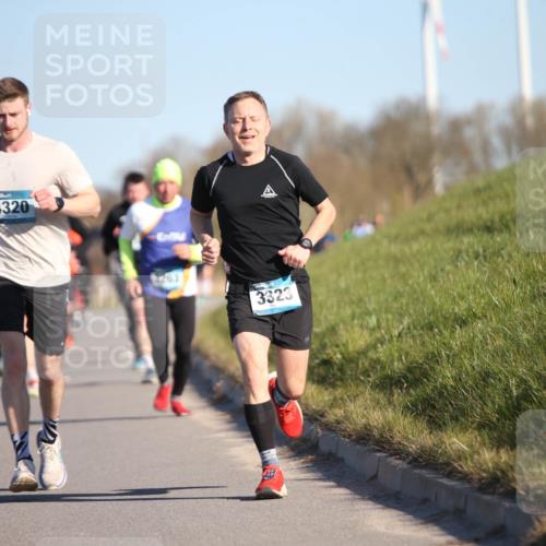 06.04.2025 - 44. Internationalen Wilhelmsburger Insellauf Jannik Wohlers http://msf.ph/oto/7609878 06.04.2025 09:24:18 Laufen 4320, 1263, 3323 meine-sportfotos.de