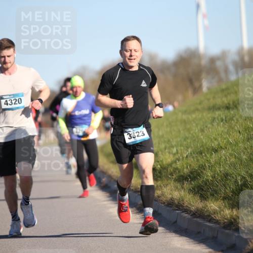 06.04.2025 - 44. Internationalen Wilhelmsburger Insellauf Jannik Wohlers http://msf.ph/oto/7609880 06.04.2025 09:24:18 Laufen 4320, 326, 3823 meine-sportfotos.de