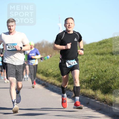 06.04.2025 - 44. Internationalen Wilhelmsburger Insellauf Jannik Wohlers http://msf.ph/oto/7609904 06.04.2025 09:24:20 Laufen 432, 1263, 3823 meine-sportfotos.de