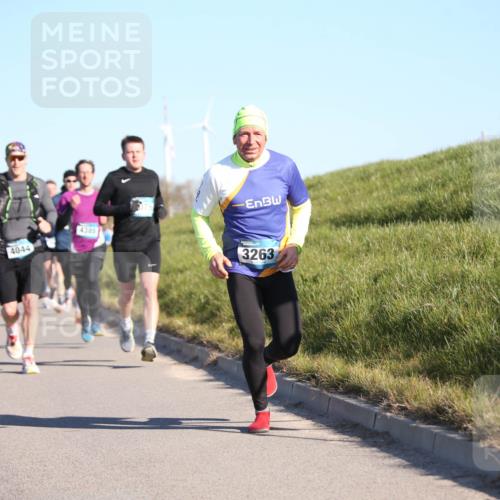 06.04.2025 - 44. Internationalen Wilhelmsburger Insellauf Jannik Wohlers http://msf.ph/oto/7609940 06.04.2025 09:24:23 Laufen 4385, 4044, 3263 meine-sportfotos.de