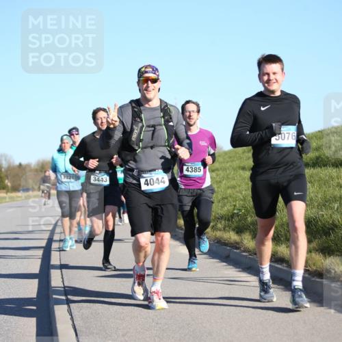 06.04.2025 - 44. Internationalen Wilhelmsburger Insellauf Jannik Wohlers http://msf.ph/oto/7609970 06.04.2025 09:24:26 Laufen 3721, 3443, 4044, 4385, 5076 meine-sportfotos.de