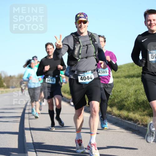 06.04.2025 - 44. Internationalen Wilhelmsburger Insellauf Jannik Wohlers http://msf.ph/oto/7609985 06.04.2025 09:24:26 Laufen 3721, 3443, 4044, 4385, 5076 meine-sportfotos.de