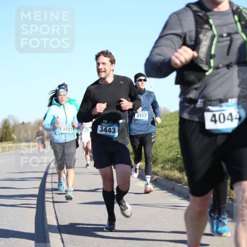 06.04.2025 - 44. Internationalen Wilhelmsburger Insellauf Jannik Wohlers http://msf.ph/oto/7610006 06.04.2025 09:24:27 Laufen 3721, 380, 130, 3443, 3117, 4044 meine-sportfotos.de