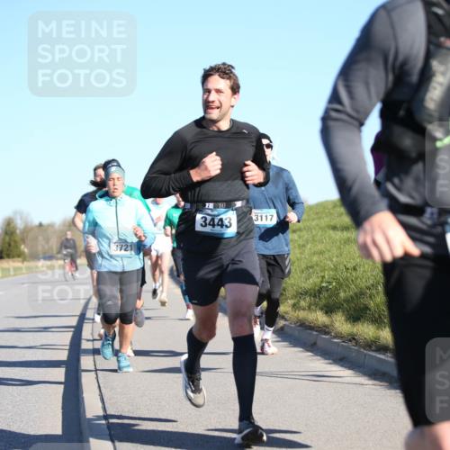 06.04.2025 - 44. Internationalen Wilhelmsburger Insellauf Jannik Wohlers http://msf.ph/oto/7610012 06.04.2025 09:24:27 Laufen 3721, 23, 30, 3443, 3117, 4044 meine-sportfotos.de