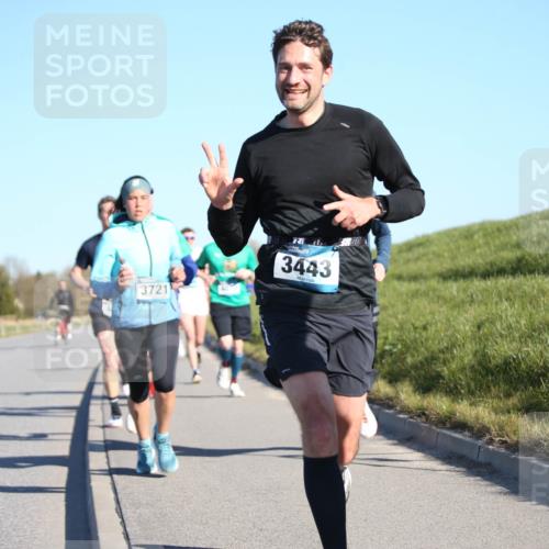 06.04.2025 - 44. Internationalen Wilhelmsburger Insellauf Jannik Wohlers http://msf.ph/oto/7610019 06.04.2025 09:24:27 Laufen 3721, 3443 meine-sportfotos.de
