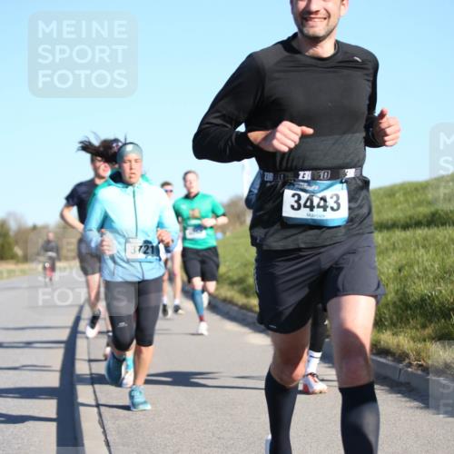 06.04.2025 - 44. Internationalen Wilhelmsburger Insellauf Jannik Wohlers http://msf.ph/oto/7610030 06.04.2025 09:24:28 Laufen 3, 3443 meine-sportfotos.de
