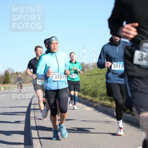 06.04.2025 - 44. Internationalen Wilhelmsburger Insellauf Jannik Wohlers http://msf.ph/oto/7610039 06.04.2025 09:24:28 Laufen 45, 3721, 4073, 3117, 3443 meine-sportfotos.de