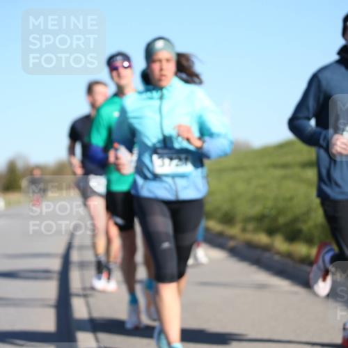 06.04.2025 - 44. Internationalen Wilhelmsburger Insellauf Jannik Wohlers http://msf.ph/oto/7610051 06.04.2025 09:24:28 Laufen 3721, 3117 meine-sportfotos.de