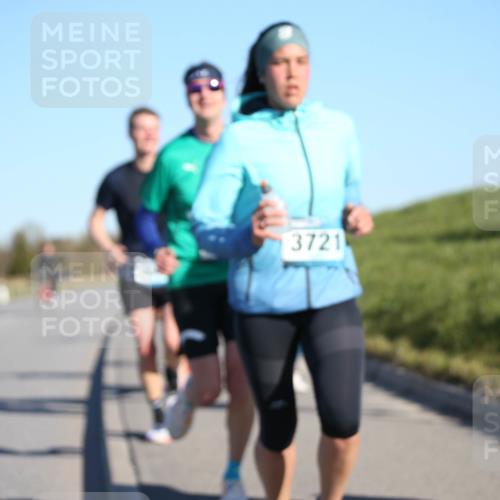 06.04.2025 - 44. Internationalen Wilhelmsburger Insellauf Jannik Wohlers http://msf.ph/oto/7610058 06.04.2025 09:24:29 Laufen 3721, 311 meine-sportfotos.de