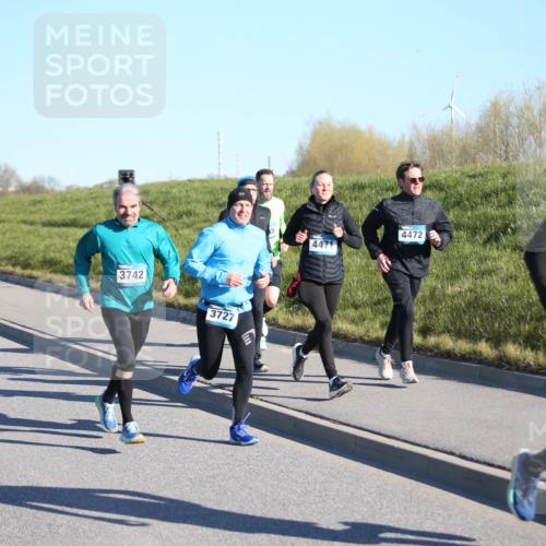 06.04.2025 - 44. Internationalen Wilhelmsburger Insellauf Jannik Wohlers http://msf.ph/oto/7610097 06.04.2025 09:25:25 Laufen 3742, 3727, 4471, 4472, 3596 meine-sportfotos.de