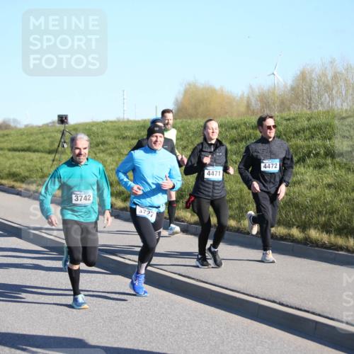 06.04.2025 - 44. Internationalen Wilhelmsburger Insellauf Jannik Wohlers http://msf.ph/oto/7610104 06.04.2025 09:25:25 Laufen 3742, 3727, 4472, 4471, 359 meine-sportfotos.de