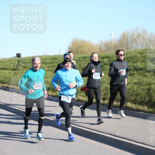 06.04.2025 - 44. Internationalen Wilhelmsburger Insellauf Jannik Wohlers http://msf.ph/oto/7610110 06.04.2025 09:25:25 Laufen 3742, 3727, 4471 meine-sportfotos.de