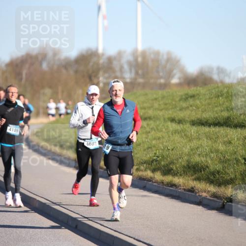 06.04.2025 - 44. Internationalen Wilhelmsburger Insellauf Jannik Wohlers http://msf.ph/oto/7610121 06.04.2025 09:25:27 Laufen 4189, 4602, 19 meine-sportfotos.de