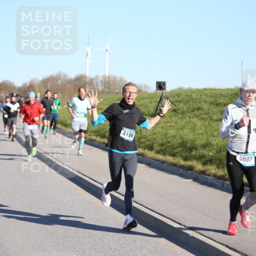 06.04.2025 - 44. Internationalen Wilhelmsburger Insellauf Jannik Wohlers http://msf.ph/oto/7610172 06.04.2025 09:25:31 Laufen 4189, 4602 meine-sportfotos.de