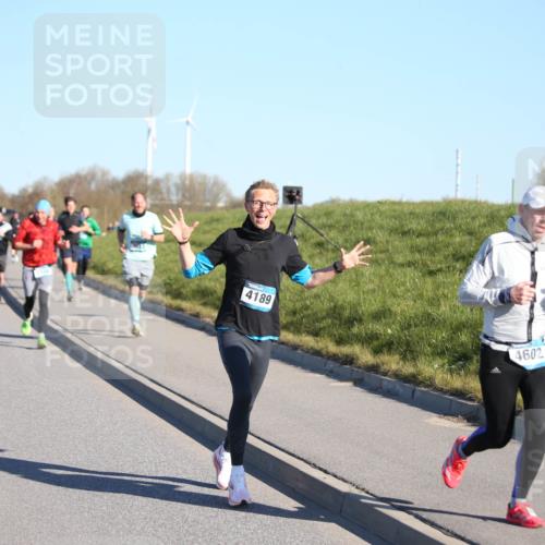 06.04.2025 - 44. Internationalen Wilhelmsburger Insellauf Jannik Wohlers http://msf.ph/oto/7610179 06.04.2025 09:25:31 Laufen 4189, 4602 meine-sportfotos.de