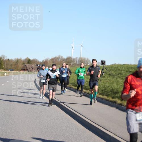 06.04.2025 - 44. Internationalen Wilhelmsburger Insellauf Jannik Wohlers http://msf.ph/oto/7610237 06.04.2025 09:25:36 Laufen 4271, 3747, 3174, 5267, 3588 meine-sportfotos.de