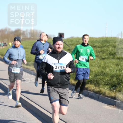 06.04.2025 - 44. Internationalen Wilhelmsburger Insellauf Jannik Wohlers http://msf.ph/oto/7610261 06.04.2025 09:25:38 Laufen 4271, 317, 3747, 3267 meine-sportfotos.de