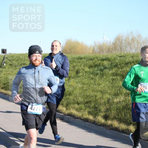 06.04.2025 - 44. Internationalen Wilhelmsburger Insellauf Jannik Wohlers http://msf.ph/oto/7610290 06.04.2025 09:25:40 Laufen 4272, 4271, 2267 meine-sportfotos.de
