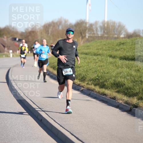 06.04.2025 - 44. Internationalen Wilhelmsburger Insellauf Jannik Wohlers http://msf.ph/oto/7610314 06.04.2025 09:25:43 Laufen 3806, 3909 meine-sportfotos.de