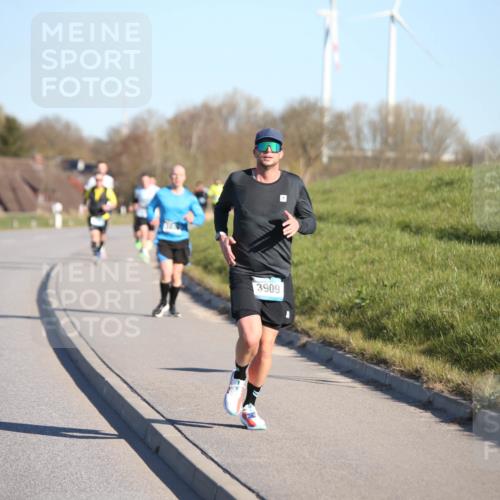06.04.2025 - 44. Internationalen Wilhelmsburger Insellauf Jannik Wohlers http://msf.ph/oto/7610320 06.04.2025 09:25:43 Laufen 3909 meine-sportfotos.de