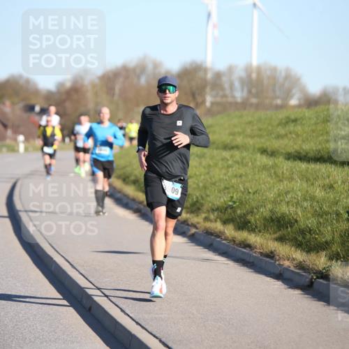 06.04.2025 - 44. Internationalen Wilhelmsburger Insellauf Jannik Wohlers http://msf.ph/oto/7610322 06.04.2025 09:25:43 Laufen 3909 meine-sportfotos.de
