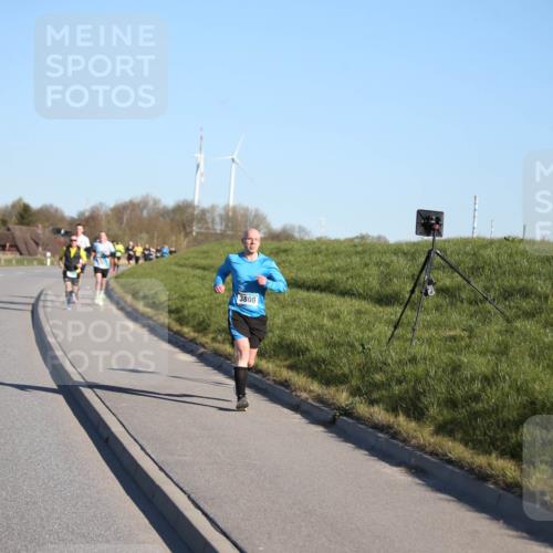 06.04.2025 - 44. Internationalen Wilhelmsburger Insellauf Jannik Wohlers http://msf.ph/oto/7610333 06.04.2025 09:25:47 Laufen 3806 meine-sportfotos.de