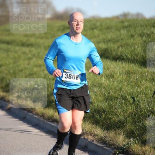 06.04.2025 - 44. Internationalen Wilhelmsburger Insellauf Jannik Wohlers http://msf.ph/oto/7610340 06.04.2025 09:25:48 Laufen 3808 meine-sportfotos.de