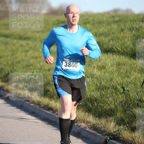 06.04.2025 - 44. Internationalen Wilhelmsburger Insellauf Jannik Wohlers http://msf.ph/oto/7610343 06.04.2025 09:25:48 Laufen 3806 meine-sportfotos.de