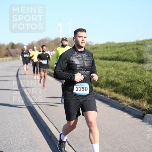 06.04.2025 - 44. Internationalen Wilhelmsburger Insellauf Jannik Wohlers http://msf.ph/oto/7610541 06.04.2025 09:26:09 Laufen 3350 meine-sportfotos.de