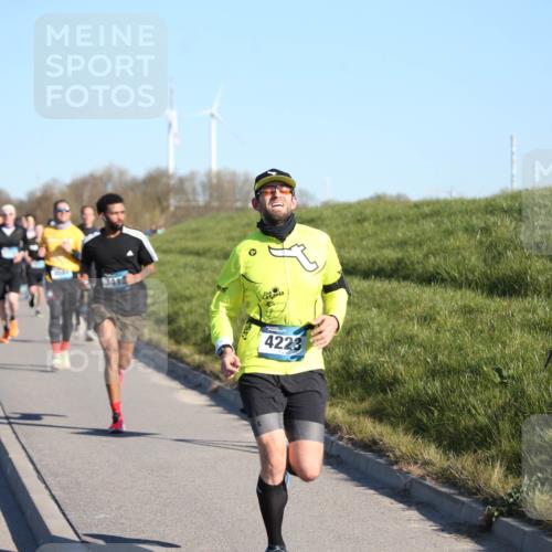 06.04.2025 - 44. Internationalen Wilhelmsburger Insellauf Jannik Wohlers http://msf.ph/oto/7610556 06.04.2025 09:26:10 Laufen 3413, 4223 meine-sportfotos.de
