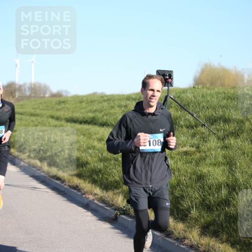 06.04.2025 - 44. Internationalen Wilhelmsburger Insellauf Jannik Wohlers http://msf.ph/oto/7610648 06.04.2025 09:26:15 Laufen 3118, 108 meine-sportfotos.de