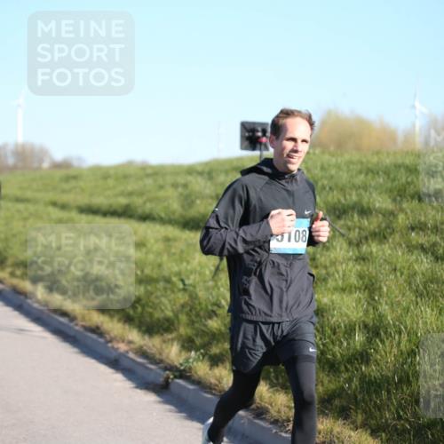 06.04.2025 - 44. Internationalen Wilhelmsburger Insellauf Jannik Wohlers http://msf.ph/oto/7610653 06.04.2025 09:26:15 Laufen 3118, 3108 meine-sportfotos.de