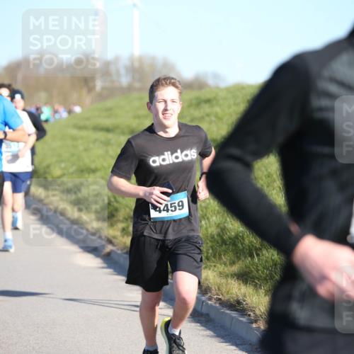 06.04.2025 - 44. Internationalen Wilhelmsburger Insellauf Jannik Wohlers http://msf.ph/oto/7610660 06.04.2025 09:26:17 Laufen 4030, 4459, 3118 meine-sportfotos.de