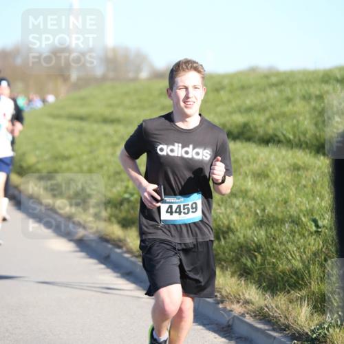 06.04.2025 - 44. Internationalen Wilhelmsburger Insellauf Jannik Wohlers http://msf.ph/oto/7610668 06.04.2025 09:26:17 Laufen 4030, 4459 meine-sportfotos.de