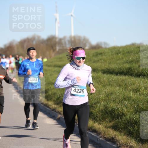 06.04.2025 - 44. Internationalen Wilhelmsburger Insellauf Jannik Wohlers http://msf.ph/oto/7610752 06.04.2025 09:26:24 Laufen 4400, 3453, 4226 meine-sportfotos.de