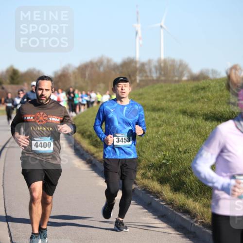 06.04.2025 - 44. Internationalen Wilhelmsburger Insellauf Jannik Wohlers http://msf.ph/oto/7610766 06.04.2025 09:26:25 Laufen 4400, 3453, 2226 meine-sportfotos.de