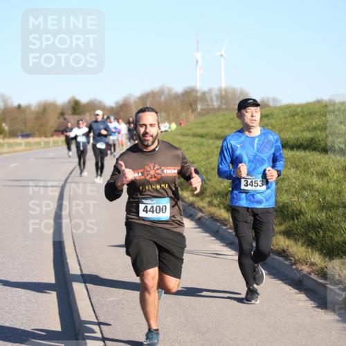 06.04.2025 - 44. Internationalen Wilhelmsburger Insellauf Jannik Wohlers http://msf.ph/oto/7610784 06.04.2025 09:26:26 Laufen 4, 4400, 3453 meine-sportfotos.de