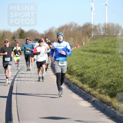 06.04.2025 - 44. Internationalen Wilhelmsburger Insellauf Jannik Wohlers http://msf.ph/oto/7610874 06.04.2025 09:26:35 Laufen 4284, 4449, 4283, 5095 meine-sportfotos.de