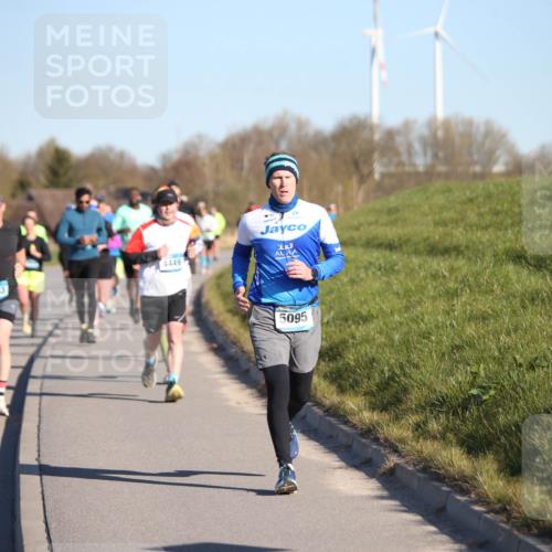06.04.2025 - 44. Internationalen Wilhelmsburger Insellauf Jannik Wohlers http://msf.ph/oto/7610881 06.04.2025 09:26:36 Laufen 4284, 4283, 4449, 5095 meine-sportfotos.de