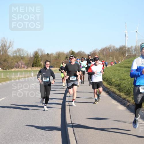 06.04.2025 - 44. Internationalen Wilhelmsburger Insellauf Jannik Wohlers http://msf.ph/oto/7610907 06.04.2025 09:26:38 Laufen 4284, 4283, 4449, 5095 meine-sportfotos.de