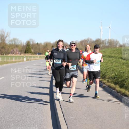 06.04.2025 - 44. Internationalen Wilhelmsburger Insellauf Jannik Wohlers http://msf.ph/oto/7610935 06.04.2025 09:26:39 Laufen 4284, 4449, 4283 meine-sportfotos.de