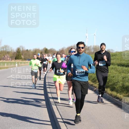 06.04.2025 - 44. Internationalen Wilhelmsburger Insellauf Jannik Wohlers http://msf.ph/oto/7611024 06.04.2025 09:26:44 Laufen 3447, 39, 4504, 9, 5098 meine-sportfotos.de